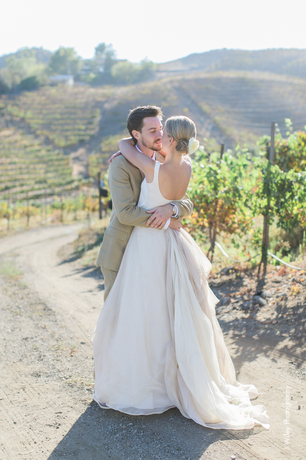 j wiley rustic whimiscal saddlerock ranch vineyard wedding malibu neutral gold mountains-1183