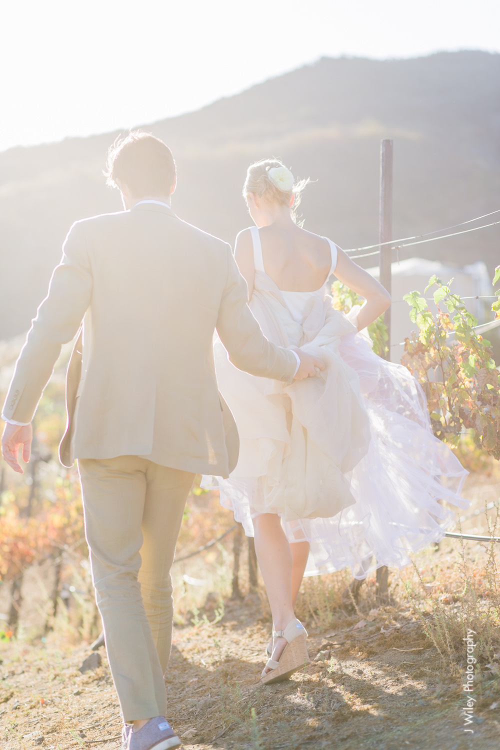 j wiley rustic whimiscal saddlerock ranch vineyard wedding malibu neutral gold mountains-1305